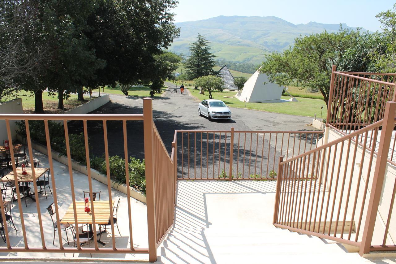 Pyramids Motel Van Reenen Ngoại thất bức ảnh