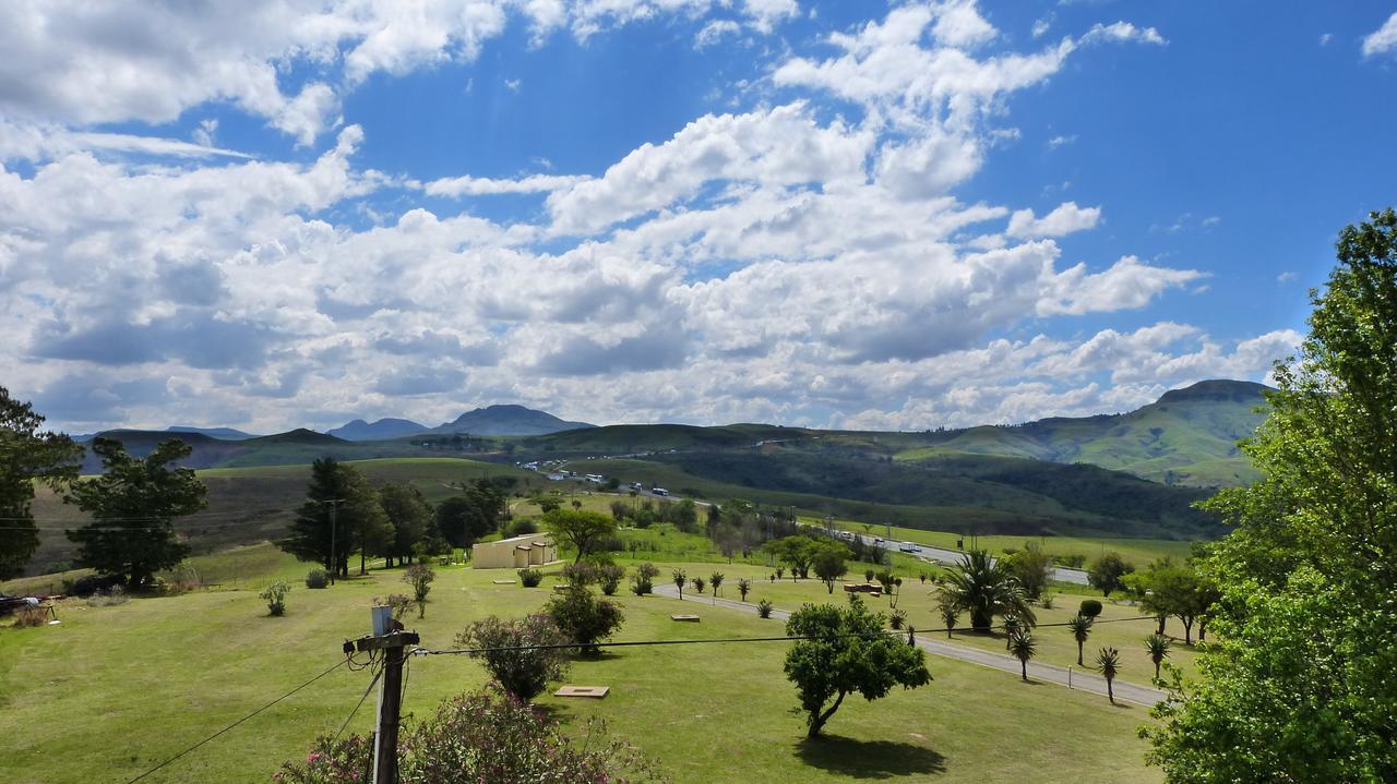 Pyramids Motel Van Reenen Ngoại thất bức ảnh